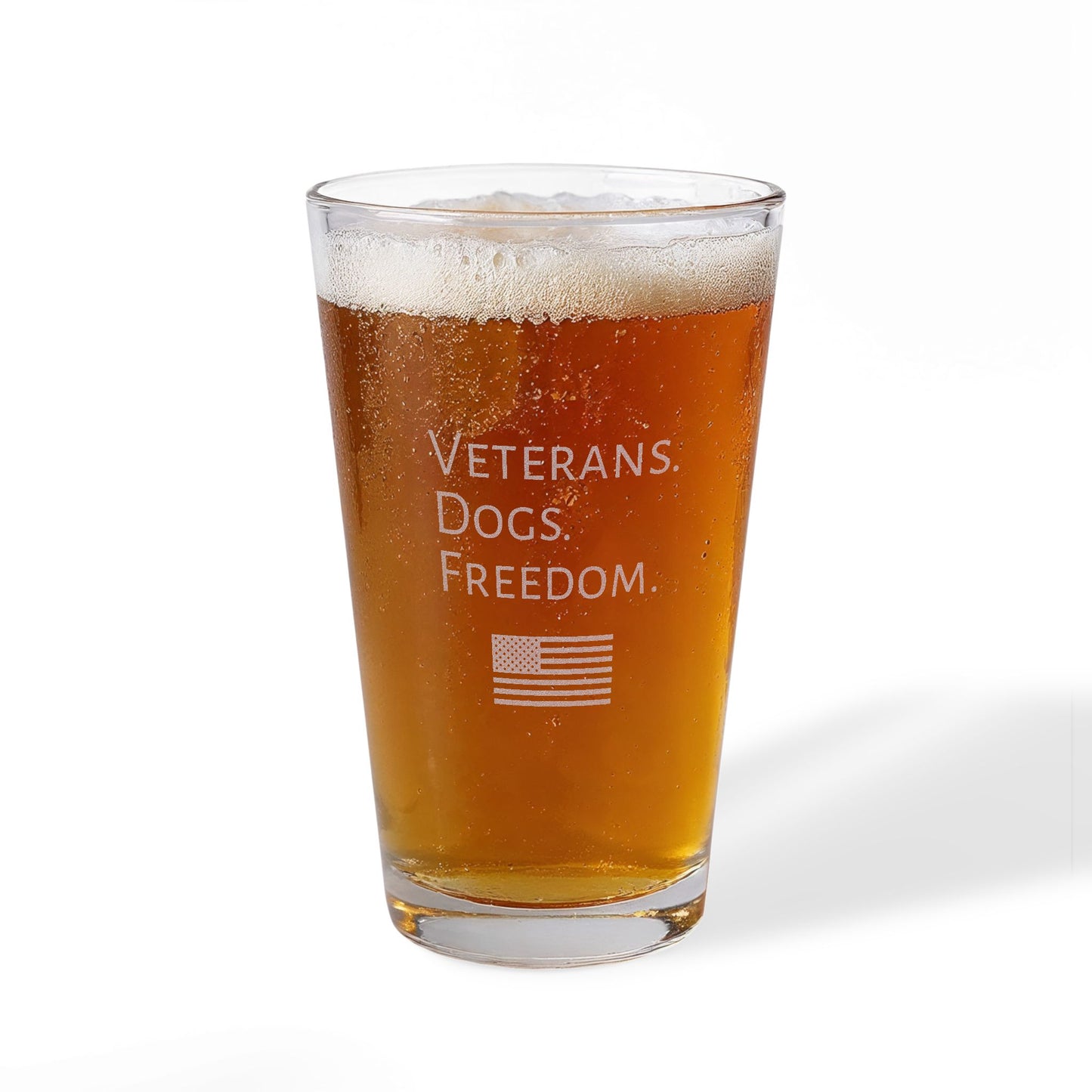 Engraved Pint Mixing Glass - Custom Old Dog Design, Perfect Gift for Veterans, Home Bar Accessory, Party Drinkware, Unique Beer Glass